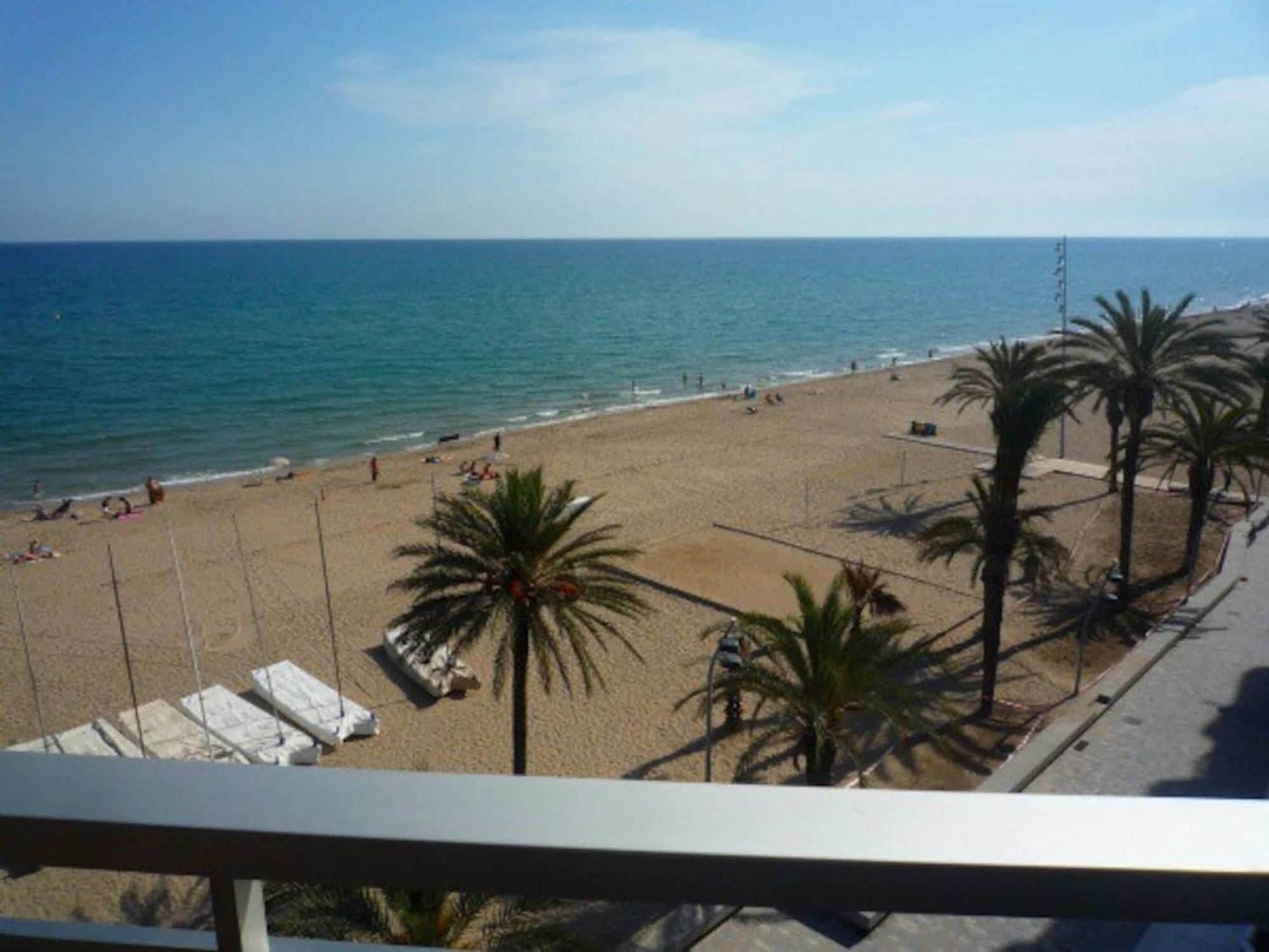 Spacious Apartment With Sea View Terrace In Calafell Luaran gambar